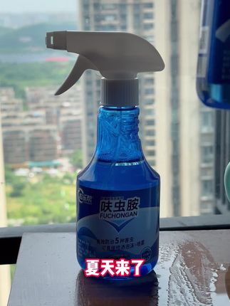 天热了家里经常有小飞虫或者蟑螂的,一定要把这个呋虫胺喷雾备在家里,呋虫胺是蟑螂害怕的东西喷一喷轻松解决#呋虫胺