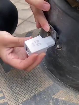 电动车手机充电器 #电动车手机充电器 #充电器 #手机充电#高性能实用工具