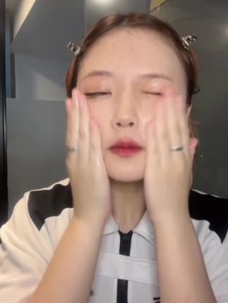 卸妆洗脸必备,卸妆洁面一招搞定,省时省力#圣诞礼物 #冬日冷美人妆怎么画#被问爆的情人节约会妆