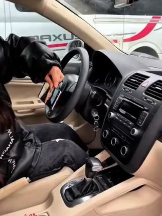 新款车载手机支架,车里家里通用,追剧导航支架。#汽车好物#汽车好物推荐#车载手机支架