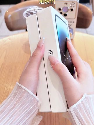【苹果/华为/oppo/vivo/小米】自由小新镜子支架手机壳防摔硅胶
