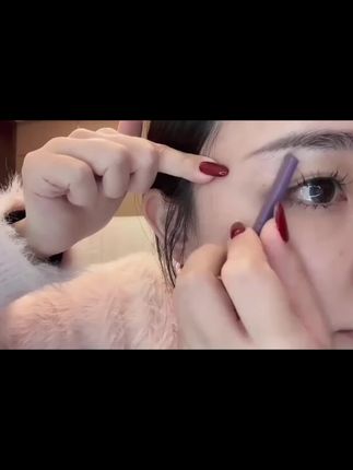 绝了绝了!!老婆们这款双头修眉刀,刮完干净不伤肤,别忘了艾特你的手残闺蜜!#刮眉刀 #修眉神器 #好物推荐