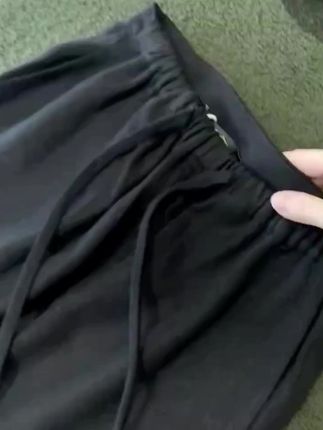 篙定面料,质感绝绝子!松弛感~黑色休闲裤女前腰松紧设计阔腿裤子