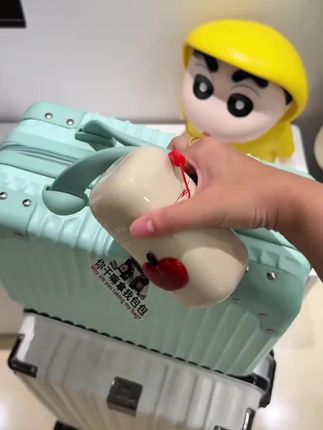 这个便携牙杯牙刷真的全家都喜欢,孩子更是爱不释手,出去玩住酒店带着非常方便!# 旅行牙刷# 旅行漱口杯