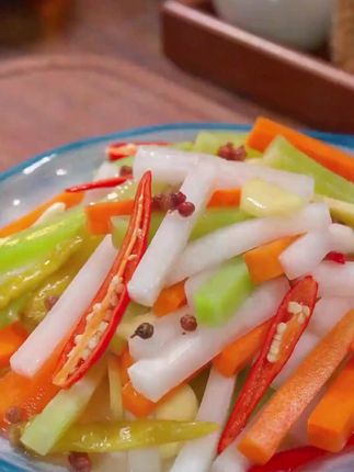 用这种方法做的酸泡菜,酸辣脆爽,一天就能吃上! #泡菜 #下饭菜 #酸菜