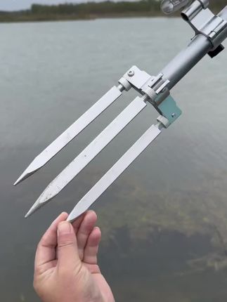 这就是更适合轻装出行的多功能地插支架,泥地和水泥路面都能使用#钓鱼支架#地插支架#钓鱼