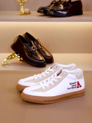 太古汇8000多,而同样的品质和做工,我们代工厂只要这样