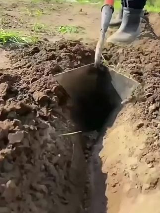 起垄锄头犁地开耕开沟三角锄翻地尖嘴松土尖头种菜锄苗沟锄手拉犁