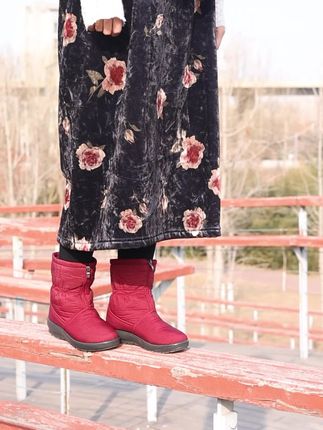 冬天穿的百搭雪地靴,保暖又好看,穿上它,你就是女神!