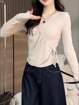 时尚德绒打底衫,修身显瘦,专为身材女人设计的打底衫!