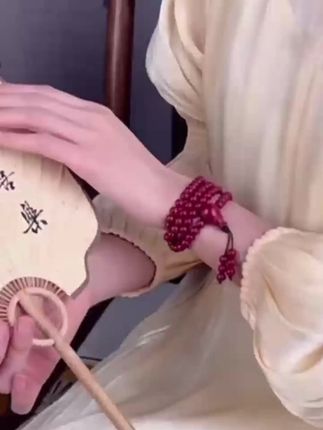 男女情侣款108念珠手串 中国红,吉祥色,送礼收藏两相宜。