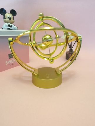 高档创意永动摆件