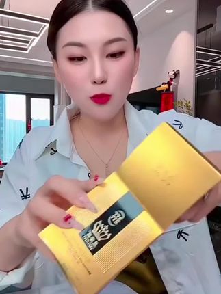 不喜欢化妆,又经常熬夜皮肤蜡黄,都来试试这款#贵妇膏 出门涂一层就可以 关键还#防水防汗不脱妆 #爱了爱了