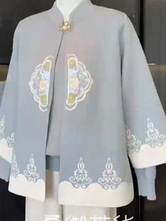 感恩妈妈的碎碎念念,温暖了我的岁岁年年#时尚妈妈装#面料柔软舒适#胖瘦都能穿 #中老年女装