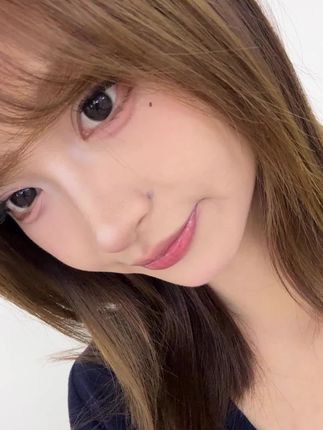 我不允许姐们还没用不脱妆的粉底液上脸敷贴无粉感,遮瑕力很好#粉底液真实效果的测评视频#拯救黄黑皮的好物推荐