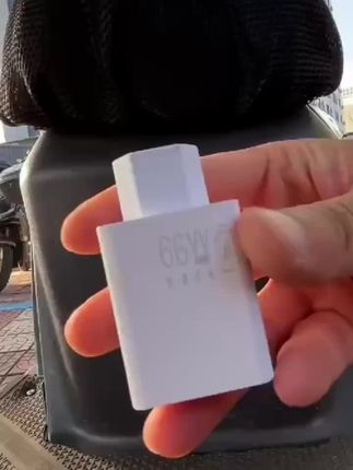 #快递小哥 #电动车手机充电器