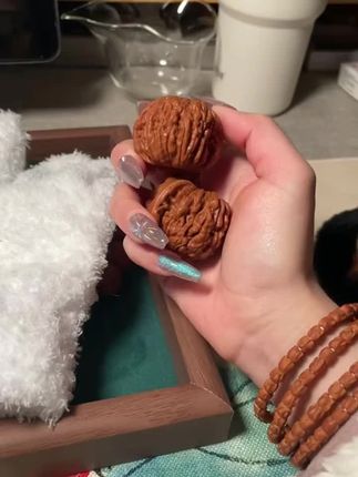 精品配对原皮文玩核桃四座楼狮子头麒麟纹盘玩官帽核桃手把件核桃