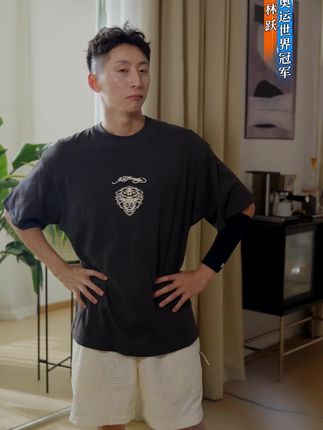 改变一定不要是为了取悦他人，而是为了遇见更好的自己… @小度添添健身镜 #小度智能健身镜