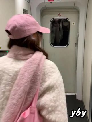 2025新款小个子香风白色羊羔毛绒外套女秋冬季高级感宽松加厚上衣