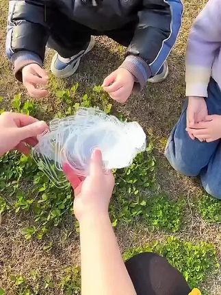 春天来了周末带孩子去公园收集春天,动手制作漂亮书签,做好了送老师、送朋友,珍藏美好时光#手工diy#书签手工制作