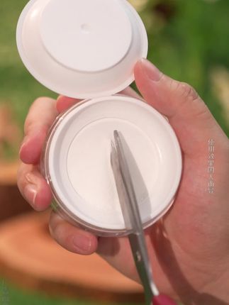 如果你脸上脱妆,又油又冒汗,底妆卡粉!一定要试试蜜粉~一盒=定妆+控油+保湿# fv定妆蜜粉# 定妆粉