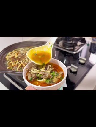 两个人一锅牛肉粉丝汤,真的可灵了#美食
