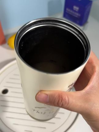 小小一颗#泡腾片 #深度清洁 #杀菌 #茶垢 #水垢 水杯干净了喝水更安心,可以试试简单方便