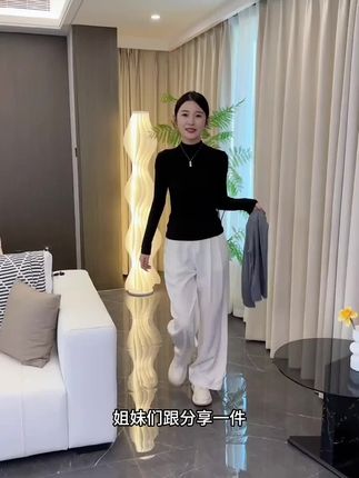 秋冬一件百搭显瘦打底衫就够了,内搭外穿都好