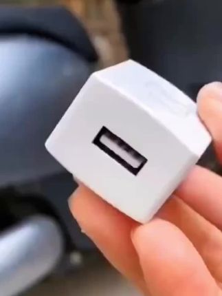 超级快充电动车手机充电器USB转换器车载充电器电瓶车手机充电头