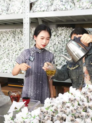好喝的冰岛黄金叶龙珠龙珠,源头茶厂500克才要39,你确定不来一份