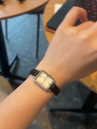 “过多一些慵懒的生活”#女表#手表推荐#520礼物#七夕礼物#小众不撞款 #七夕礼物#轻奢女表 #通勤穿搭 #明星同款