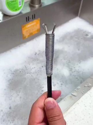 自从有了这个四爪下水道管道疏通器,我就再也不用担心家里的管道堵塞了,那里不通抓那里,再也不用请师傅了