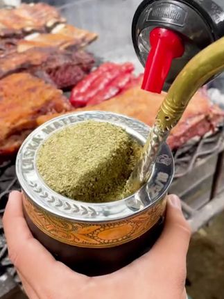吸着喝的阿根廷马黛茶是什么味道? 经常熬夜加班常备的#马黛茶 每天来上一杯 #马黛茶传统冲泡教程#帕拉蒂托马黛茶
