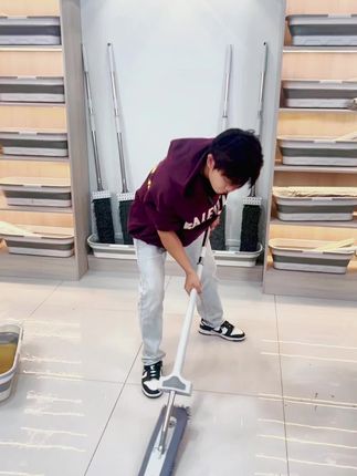 雪尼尔免手洗拖太赞!宽头拖得快,拖布吸油不留痕,免手洗解放双手~#家务帮手