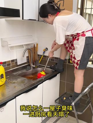 头发异物把管道堵了,用这个#管道疏通剂,等轻松分解,还不伤管道哦!#管道疏通