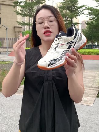 这款羽毛球鞋太好看了,不买就亏了!#羽毛球鞋
