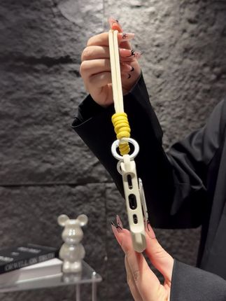 谁能拒绝这么高级的挂绳支架手机壳!配色百搭又高级!你会给我买的对吧!#手机壳#少女心#iPhone#支架手机壳