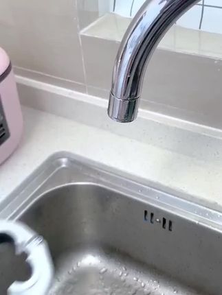 水嘴拆不开,用这个水龙头专用扳手,一拧就下来了。 #水龙头起泡器扳手