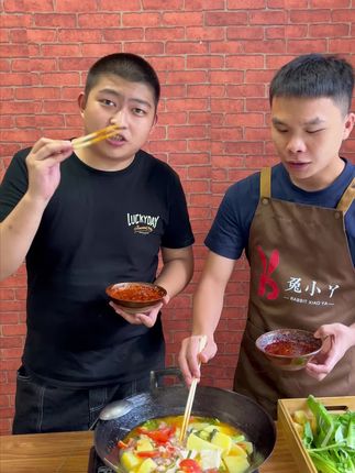 贵州特色小吃配上我们家辣椒面! #真材实料好味道 #妈呀太香了
