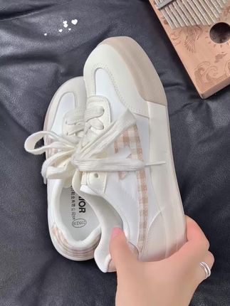 #好物推荐🔥 #小白鞋 #板鞋 #夏季新款 #琥珀流光