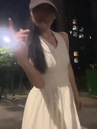 舒胡蕾 美神降临【高定系列】 桃花皱感缎面绝美及地气质连衣裙