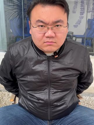 这太划算了呀!全国包邮!这款随身WiFi人手必备一台,再也不用担心流量不够用了!