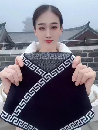 降温了,冬天寒风刺骨,脖子怕进风的姐妹看过来#三角围巾围脖#加绒加厚#保暖#防风#防寒喜欢的赶紧囤