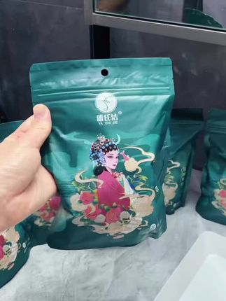 旅行必备!超柔软大号压缩毛巾,洗脸再也不愁! 出门在外没干净毛巾太难受?这款一次性毛巾帮你解决!